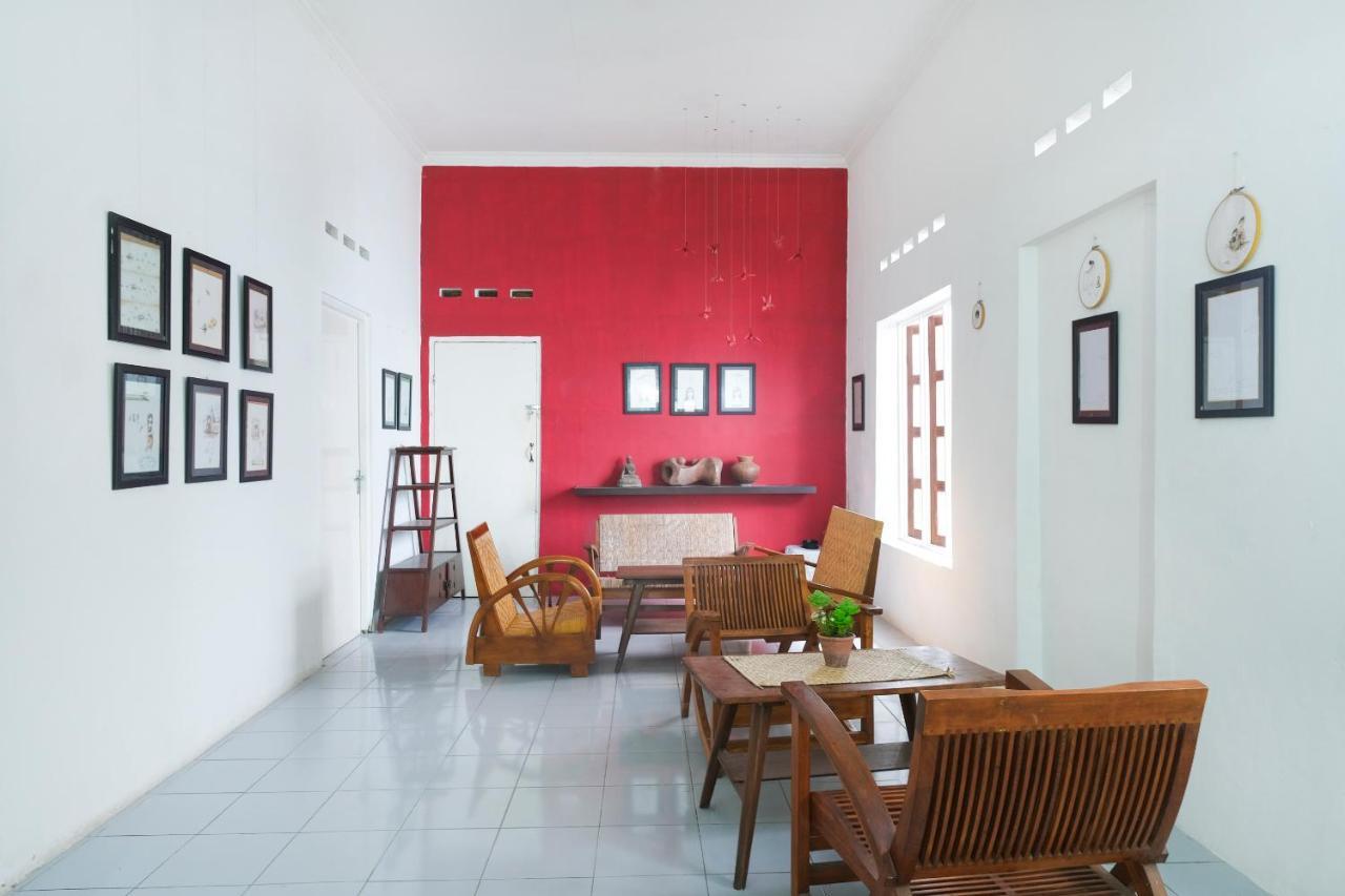 Oyo 287 Rumah Eyang Near Rsud Kota Yogyakarta Hotel Exterior foto
