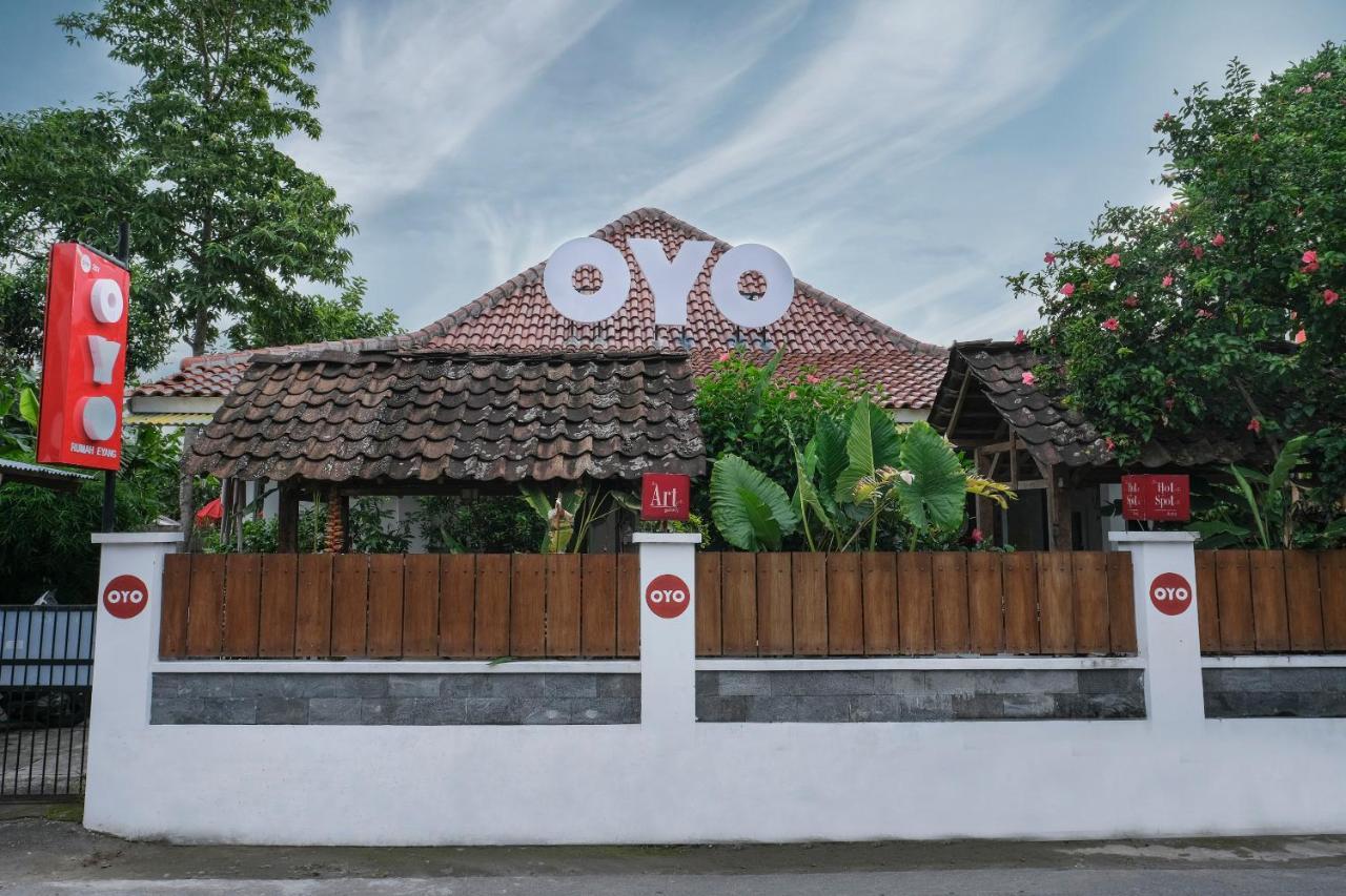 Oyo 287 Rumah Eyang Near Rsud Kota Yogyakarta Hotel Exterior foto