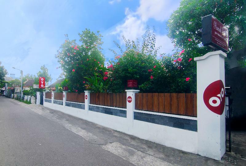 Oyo 287 Rumah Eyang Near Rsud Kota Yogyakarta Hotel Exterior foto