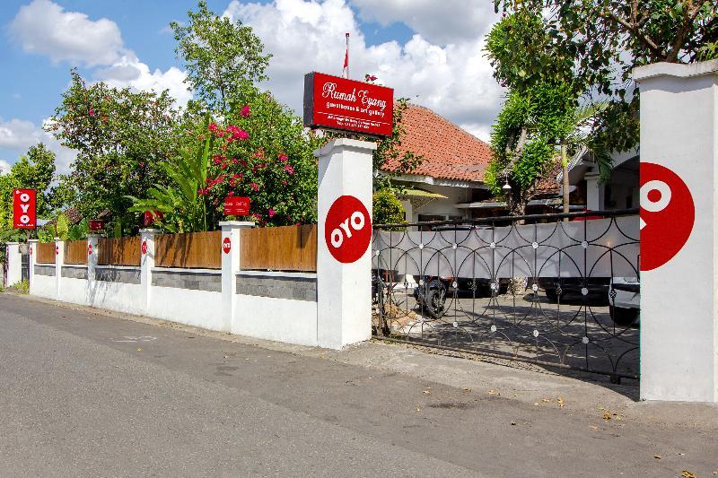 Oyo 287 Rumah Eyang Near Rsud Kota Yogyakarta Hotel Exterior foto